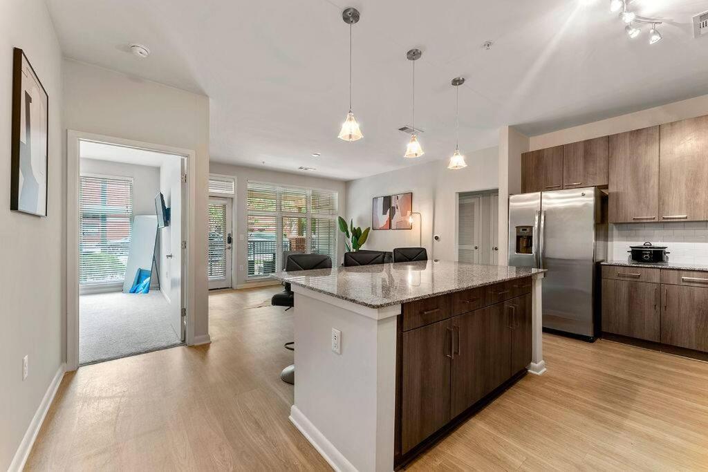 East Retreat Haven Of Fun And Comfort! Apartment