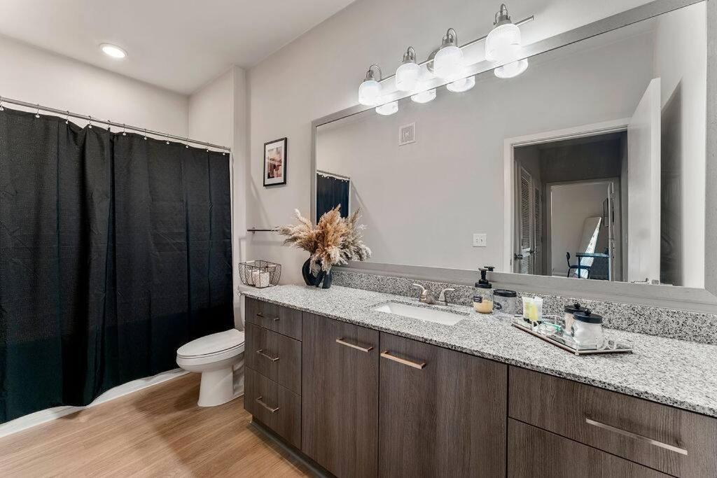 East Retreat Haven Of Fun And Comfort! Apartment