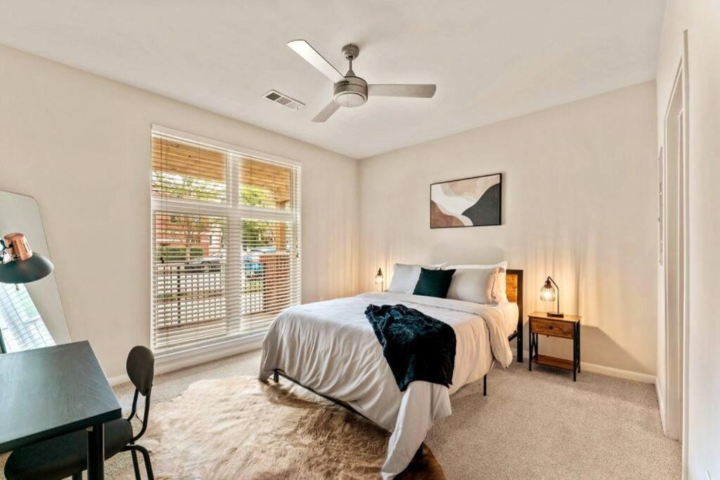 Apartment East Retreat Haven Of Fun And Comfort! *