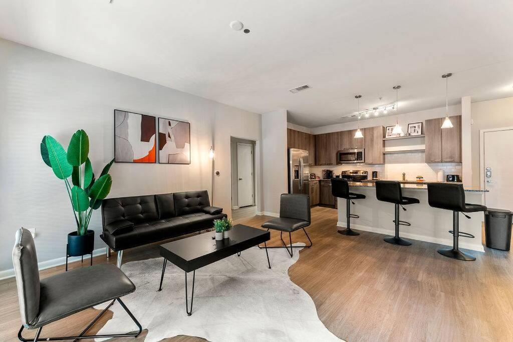 East Retreat Haven Of Fun And Comfort! Apartment
